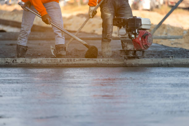 Best Concrete Driveway Installation  in Moorhead, MS
